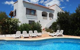 Villa Carfax